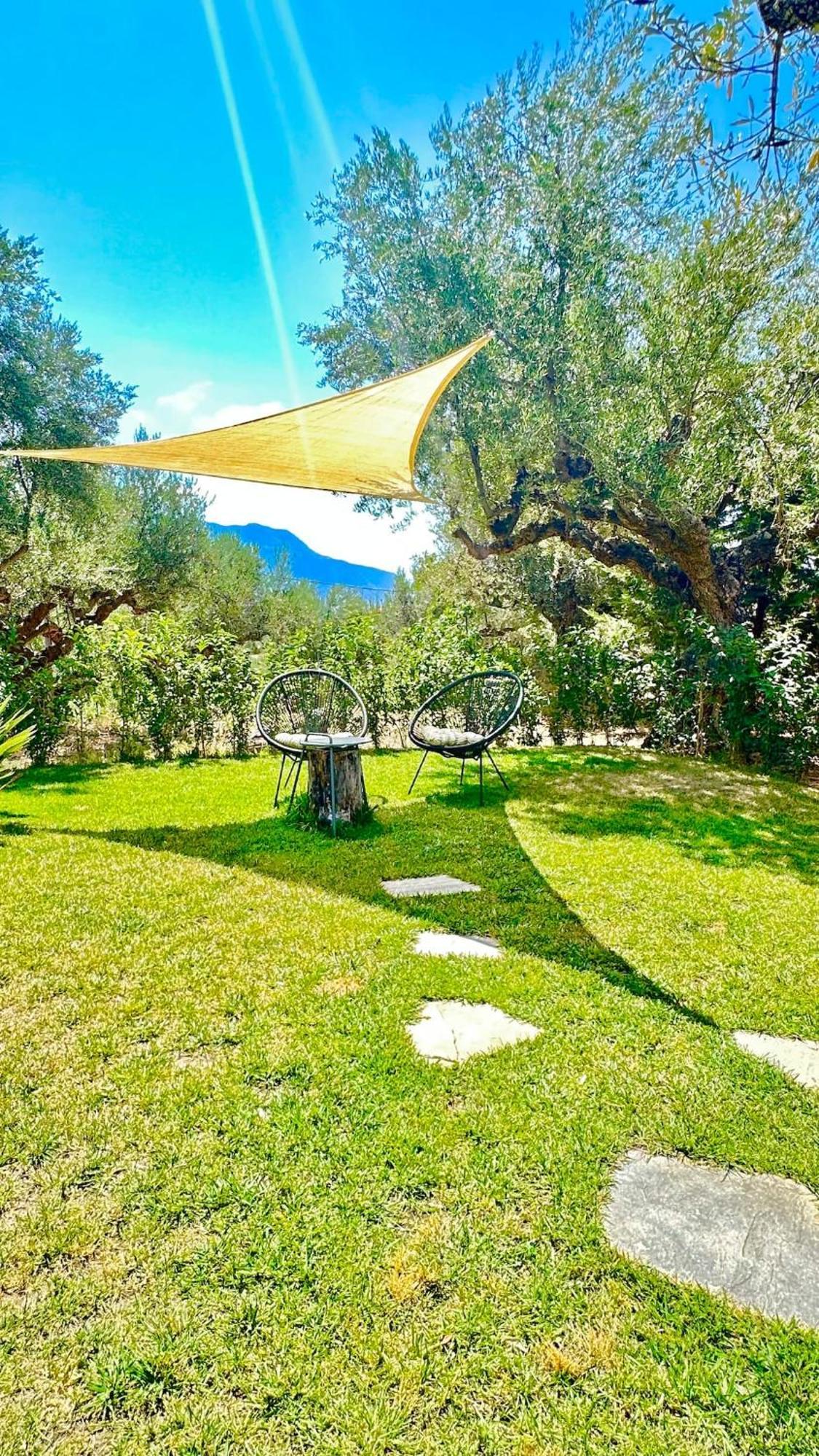 The Secret Garden At Villa Georgia Каламата Экстерьер фото